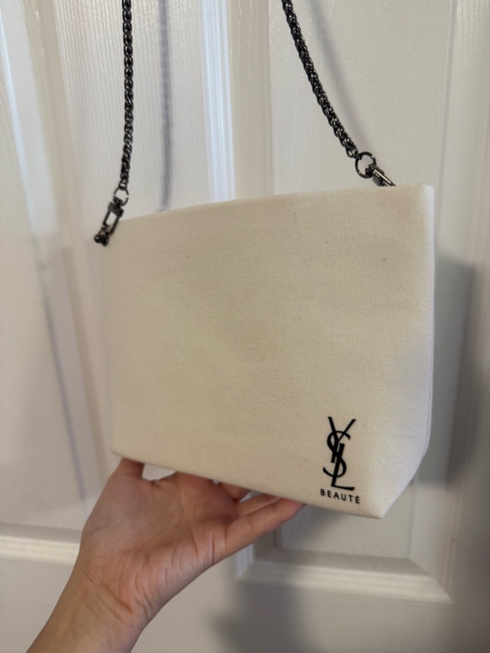 Yves Saint Laurent Beauty Canvas Bag with Chain Crossbody Strap - Picture 4 of 17